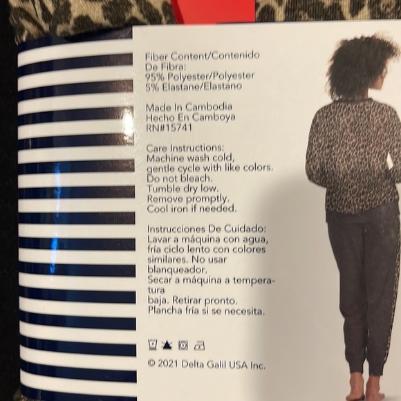 (NWT) Splendid Gray Cheetah leopard Print Ladies' 2-piece Pajama Set, Medium - Picture 5 of 10
